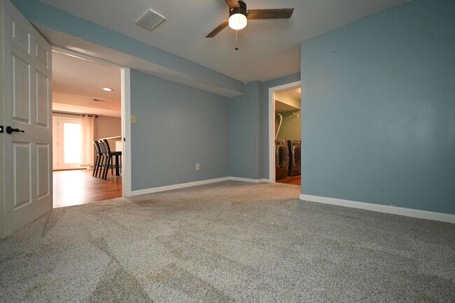 Building Photo - 5898 Ethan Dr