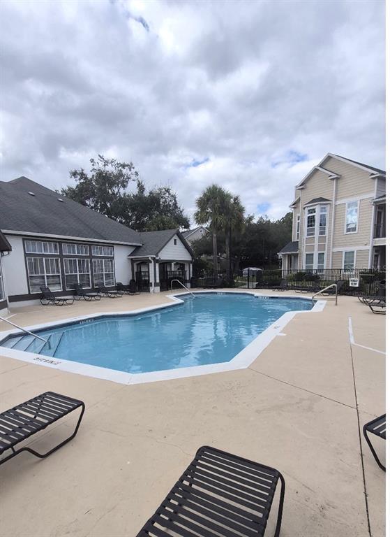 Building Photo - 1990 Erving Cir