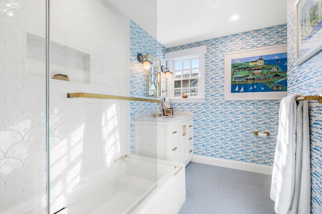 Building Photo - 15 Overlook Pl