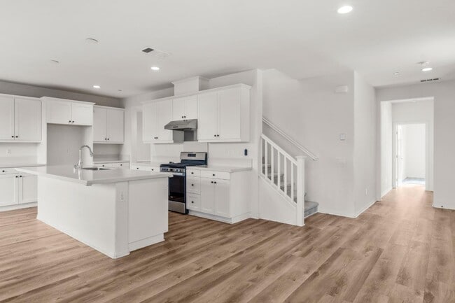 Building Photo - 3915 E Fincastle St