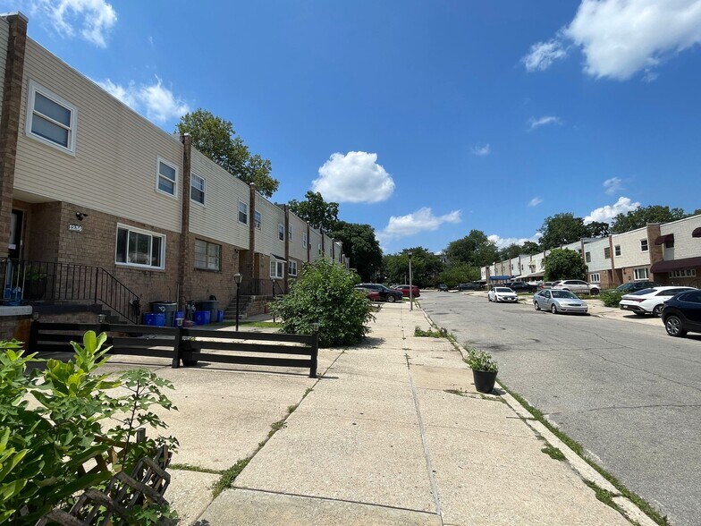 Primary Photo - 1240 S Melville St