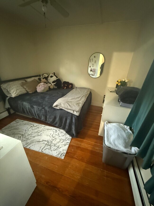 Building Photo - 42-46 School Street