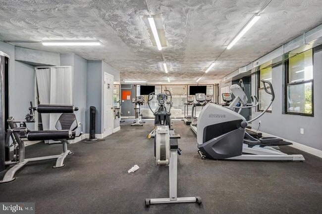 Building Photo - 1836 Metzerott Rd