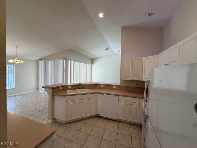 Building Photo - 2018 SW 30th St