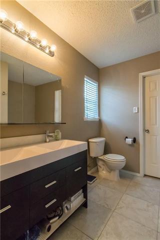 Building Photo - 12345 Peak Cir