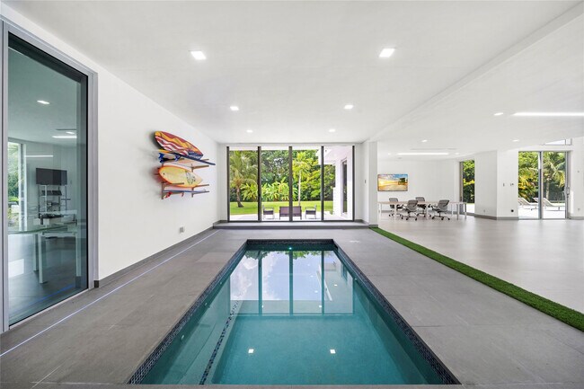 Building Photo - 17250 SW 52nd Ct