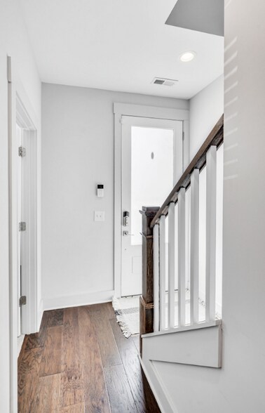 Building Photo - 740 Inspiration Blvd