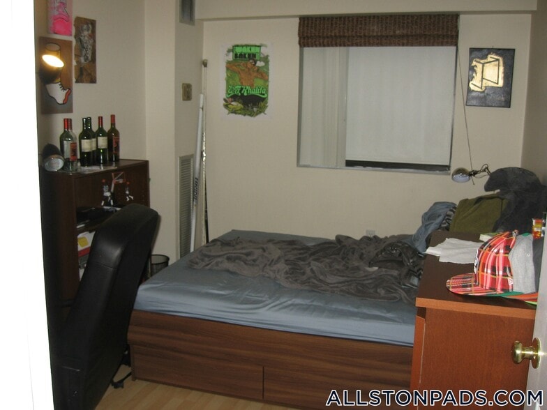 Building Photo - 15 N Beacon St