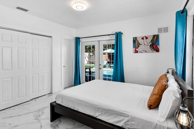 Building Photo - 7001 Coolidge St