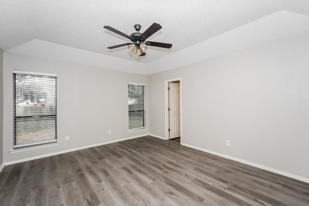 Building Photo - 709 Daniels Dr