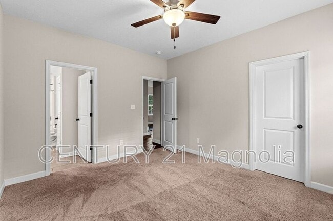 Building Photo - 302 Dorn St