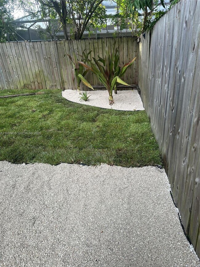 Building Photo - 10805 SW 165th Terrace