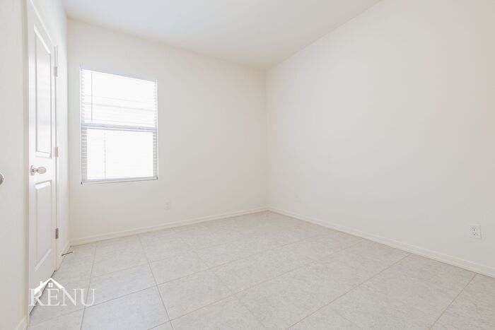 Building Photo - 35411 W San Capistrano Ave