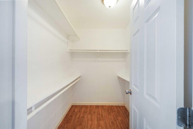 Building Photo - 16336 Edgemere Dr