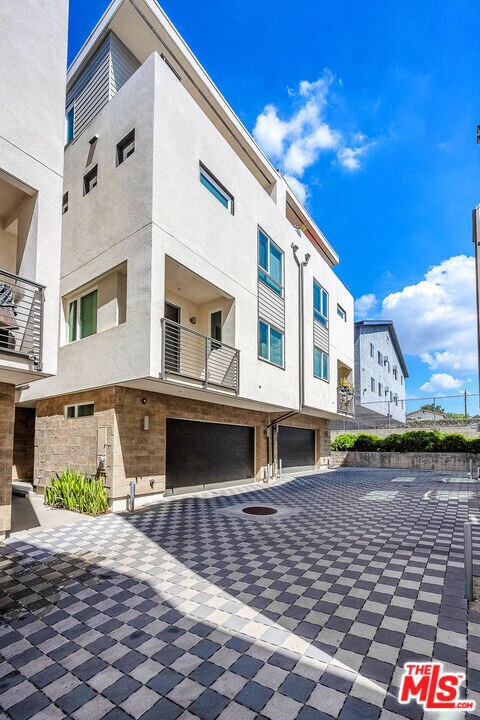 Building Photo - 5605 E Alloway Ct