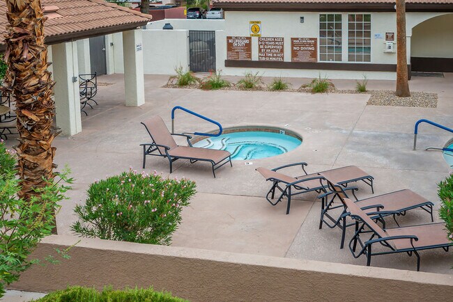 Building Photo - 231 W Horizon Ridge Pkwy