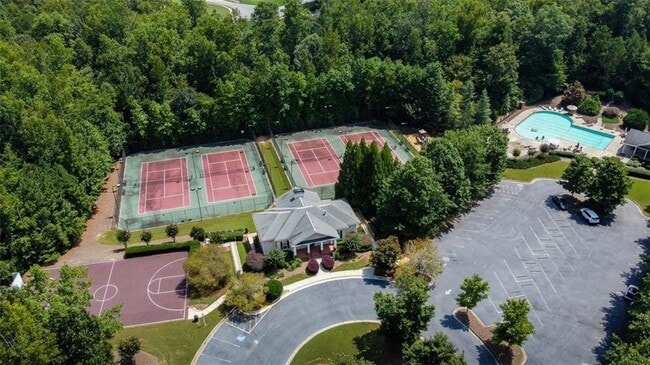 Building Photo - 5555 Holly Springs Dr