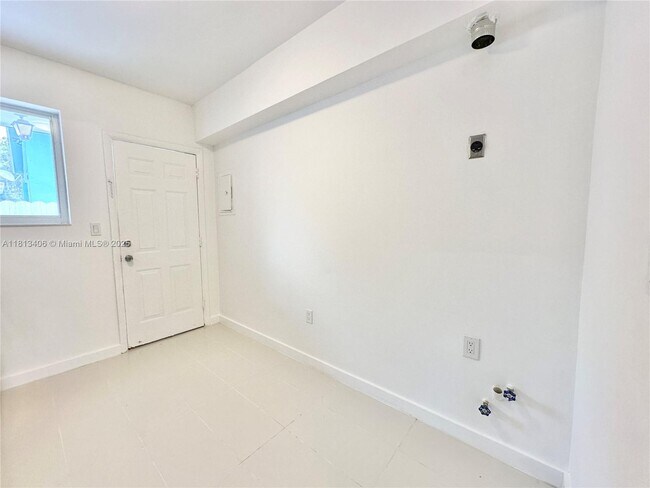 Building Photo - 1841 NW 55th St