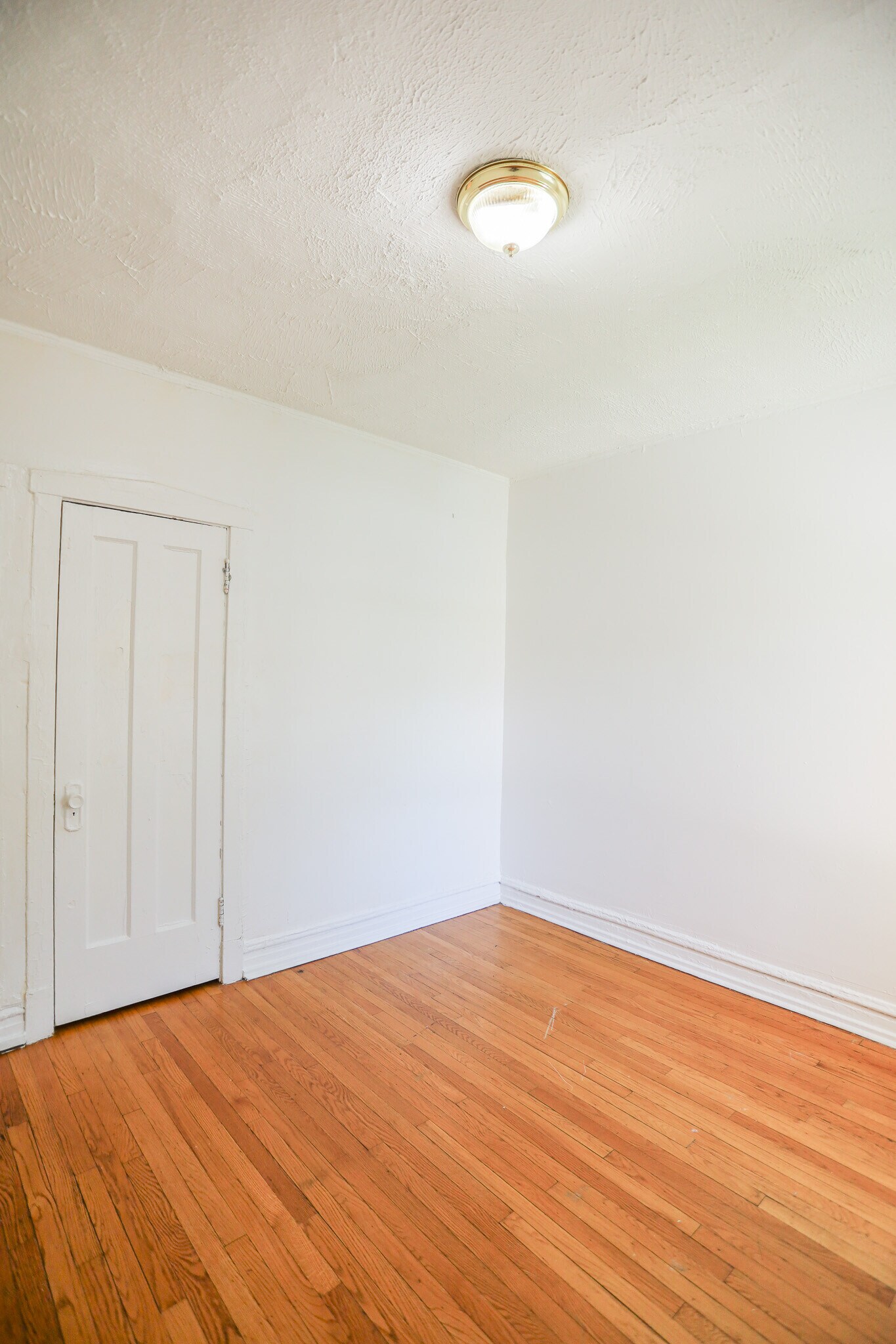 Building Photo - 4821 N Kimball Ave