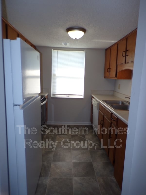 Building Photo - 600 Tellico Ave