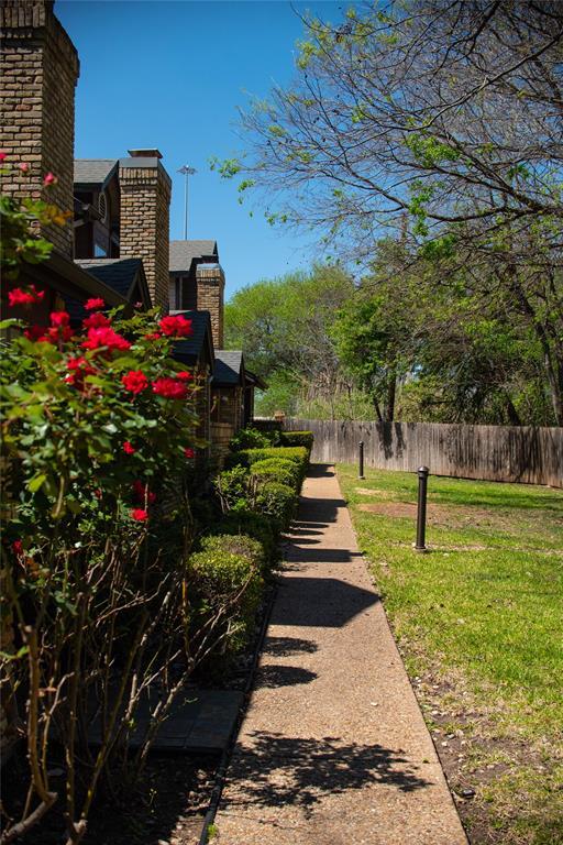 Building Photo - 10819 Crown Colony Dr