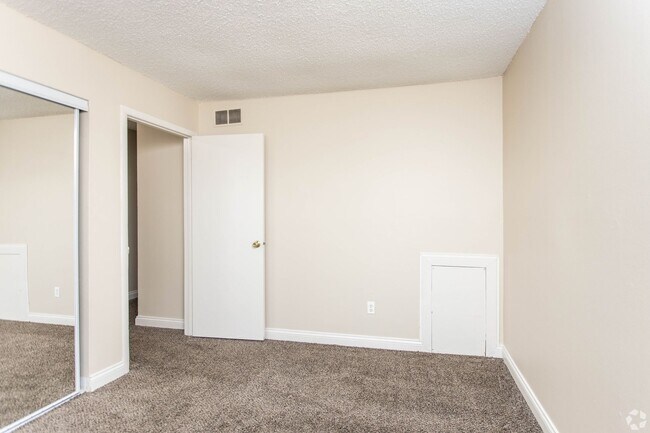 Building Photo - 4230 Appian Way W