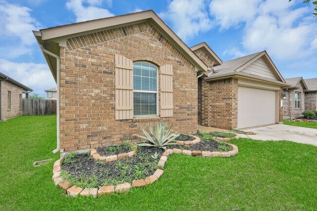 Building Photo - 8302 Rose Petals Ln