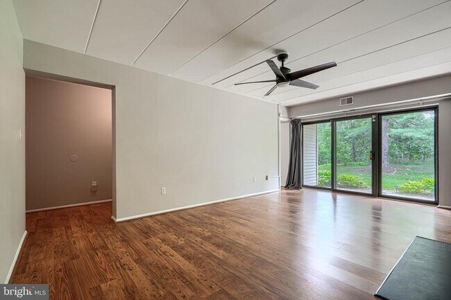 Building Photo - 5390 Smooth Meadow Way