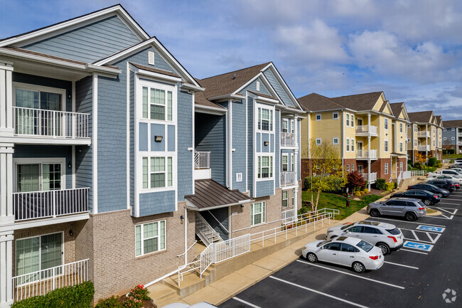 Building Photo - The Retreat at Arden Village Apartments