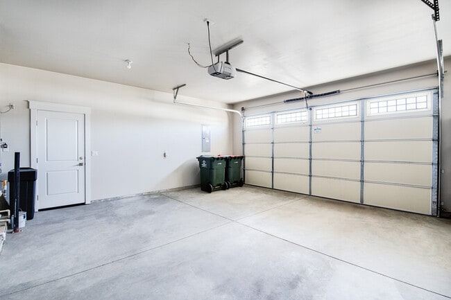 Building Photo - 4640 W Shirdale Ct