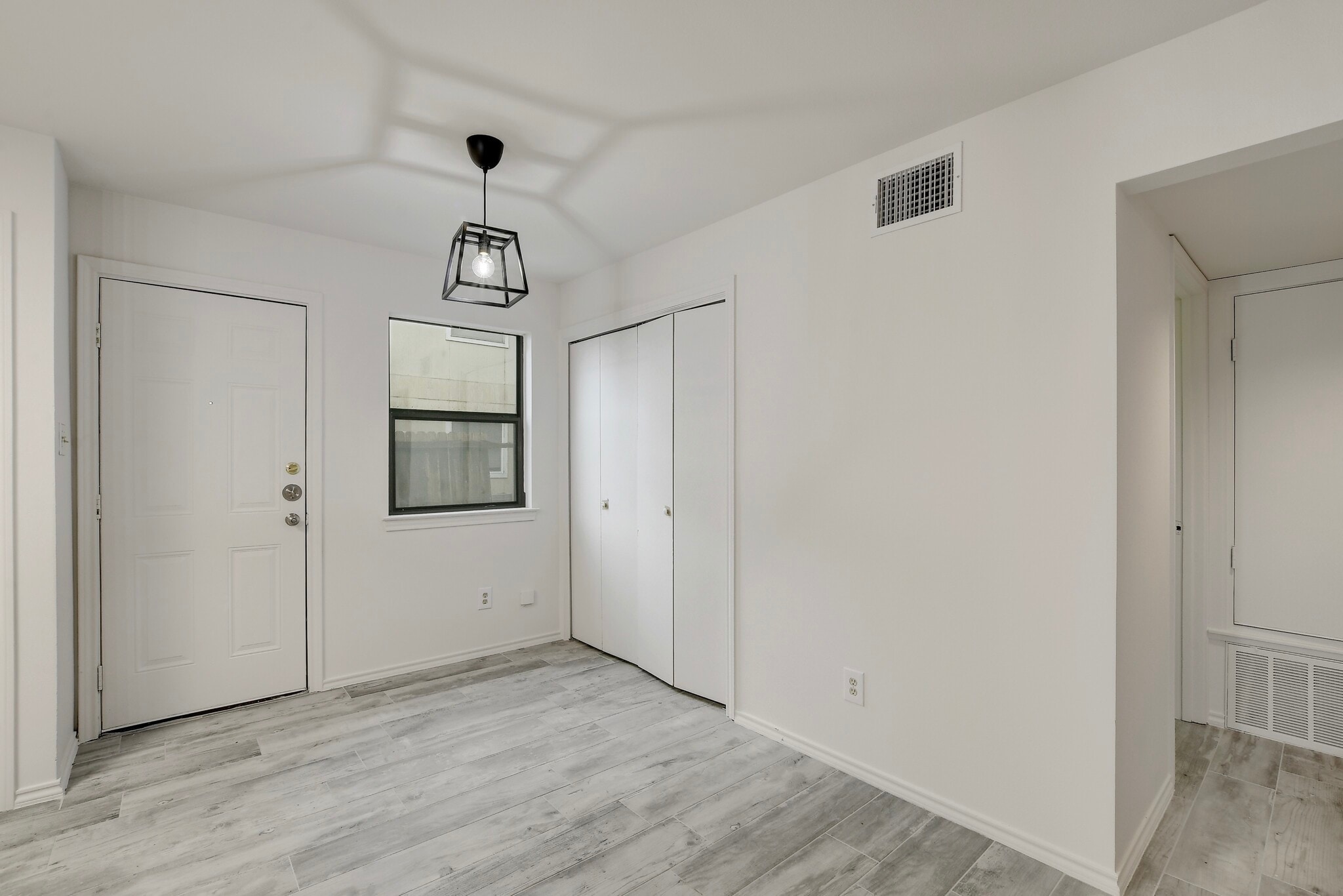 Building Photo - 809 Bracewood Cir