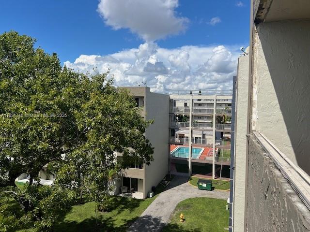 Building Photo - 10000 NW 80th Ct