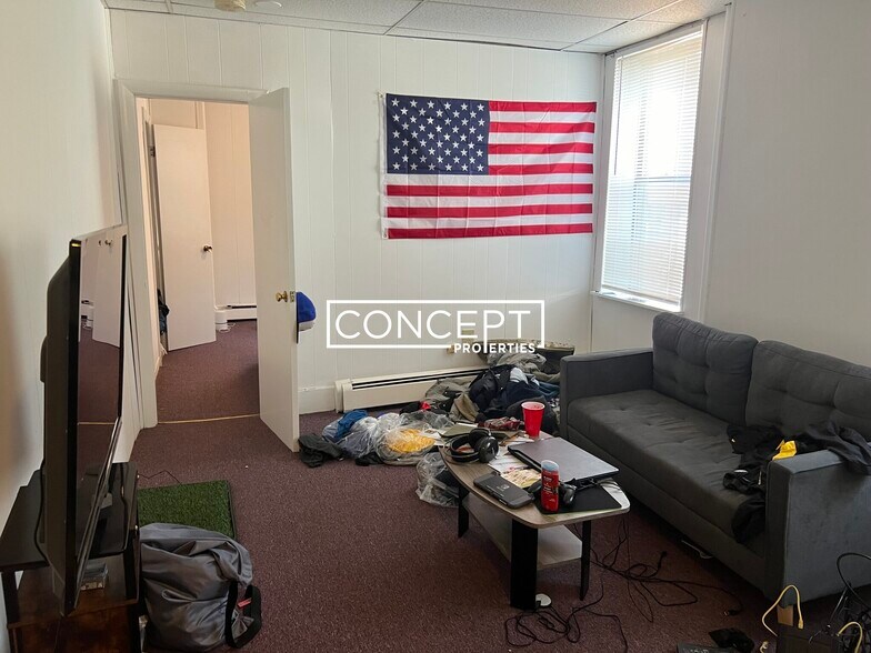 Building Photo - 44A Joy St