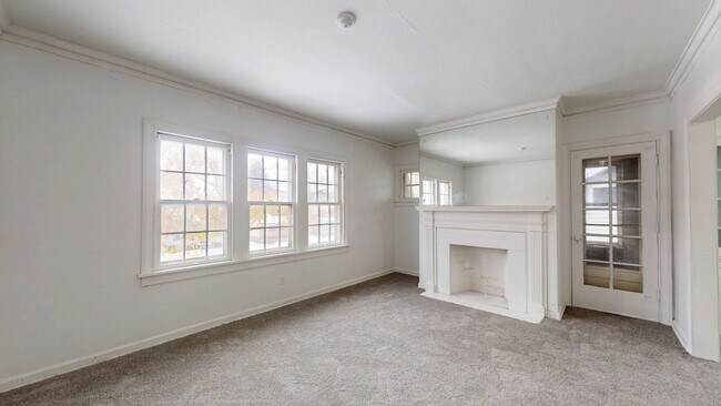 Building Photo - 3863 E 154th St