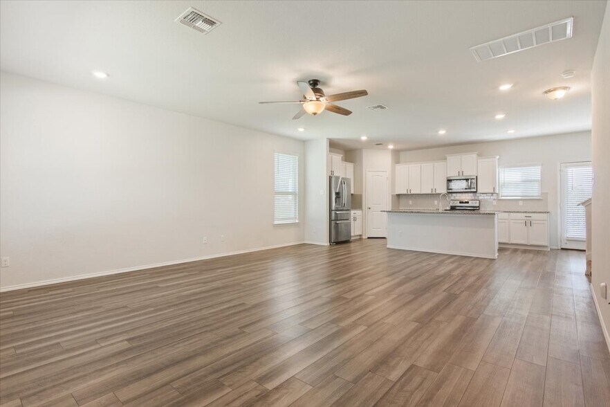 Building Photo - 6317 Elephant Butte