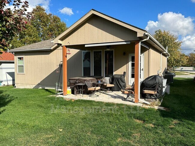 Building Photo - 2807 NE Sonora Valley Dr