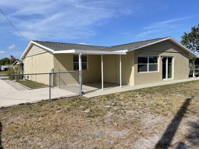 Building Photo - 6185 Deming Ave