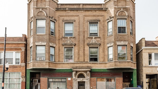 Primary Photo - 2941 W Belmont Ave