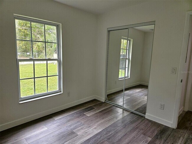 Building Photo - 4051 NW 19th Ave