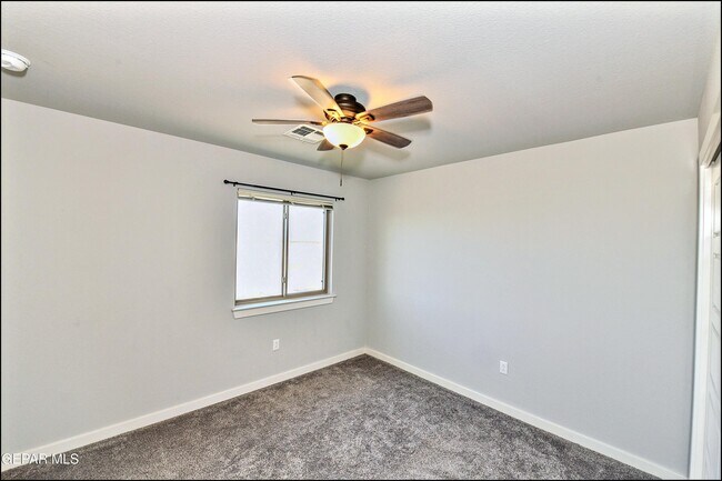 Building Photo - 6952 Black Mesquite Dr