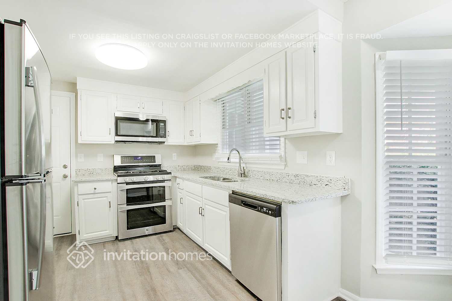 Building Photo - 3492 Hollow Tree Dr