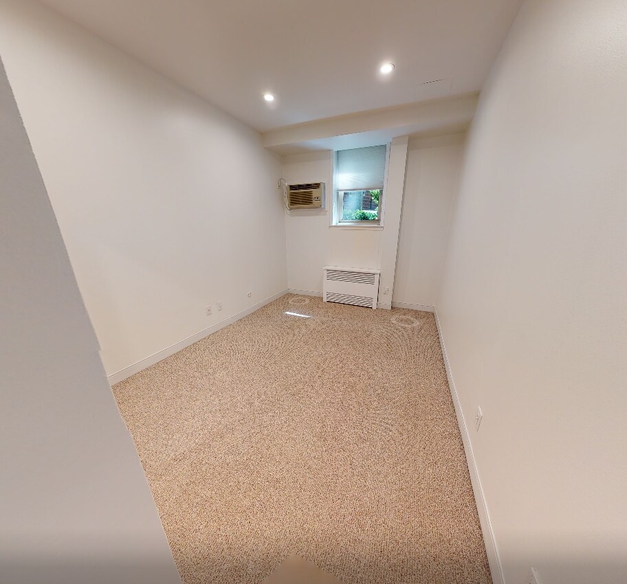 Building Photo - 63 Gordon St