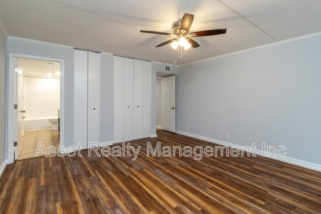 Building Photo - 454 Berlin Dr