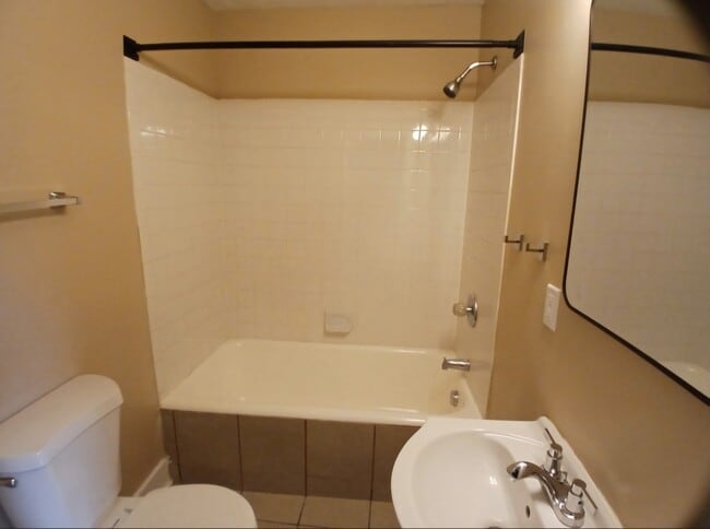 Building Photo - 103 N 38th St