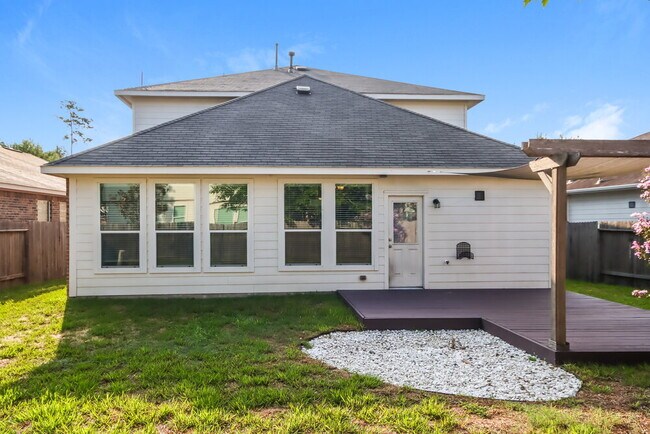 Building Photo - 28923 Hidden Lake W