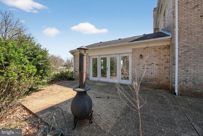 Building Photo - 21733 Oatlands Rd