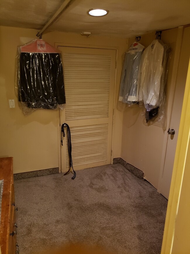 Building Photo - 295 Prospect Ave