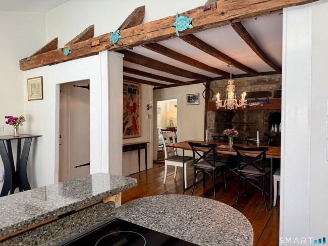 Building Photo - 509 Boston Post Rd