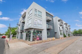 Building Photo - Modern Living in East Austin – Prime Locat...