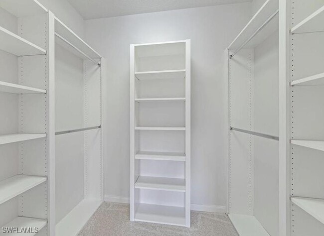 Building Photo - 5601 Cove Cir